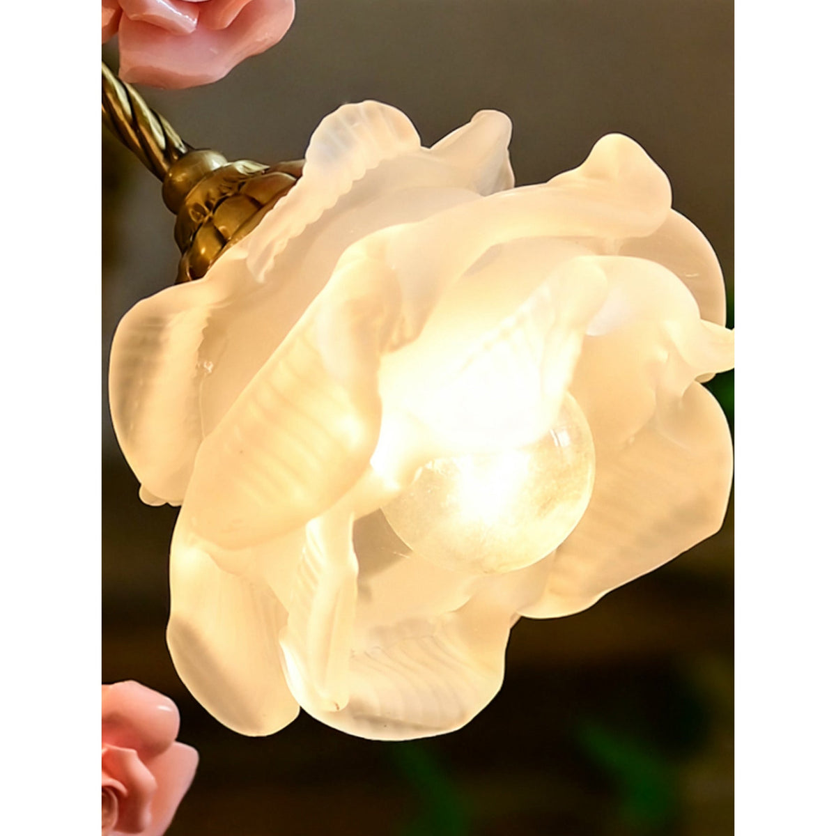 Beulah Table Lamp – Botanical Antique Bronze Brass & Ceramic Floral Accent Light