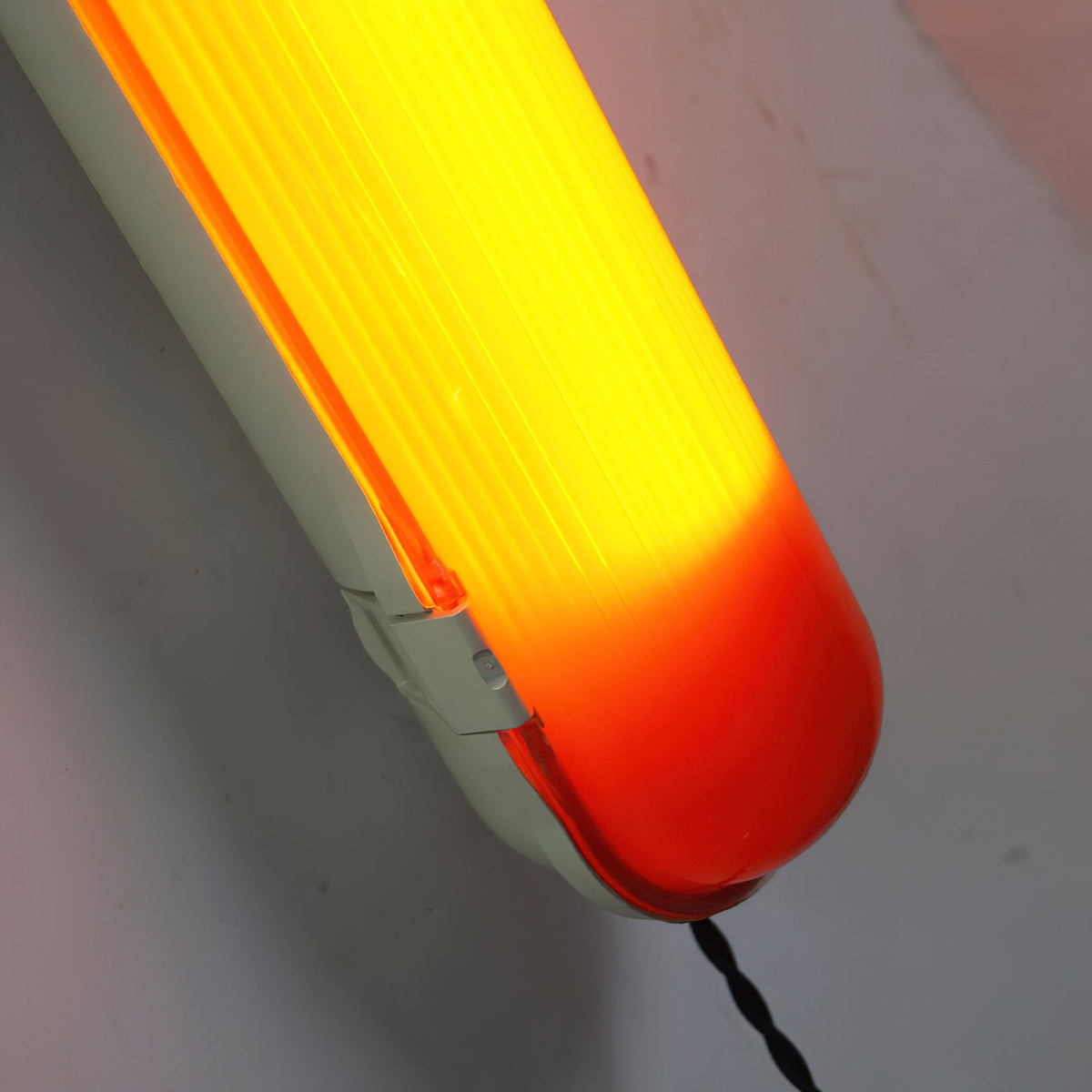 Capsules Joy Wall Lamp – 1970s Space Age Red LED Capsule Wall Sconce