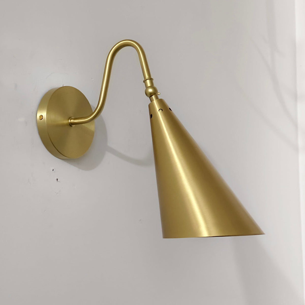 Lupe Wall Lamp - Solid Brass Sconce with Adjustable Swivel Key