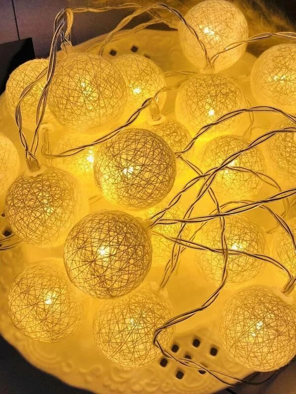 10-Ball Bulb String Lights | Luxury Battery-Powered Globe Fairy Lights