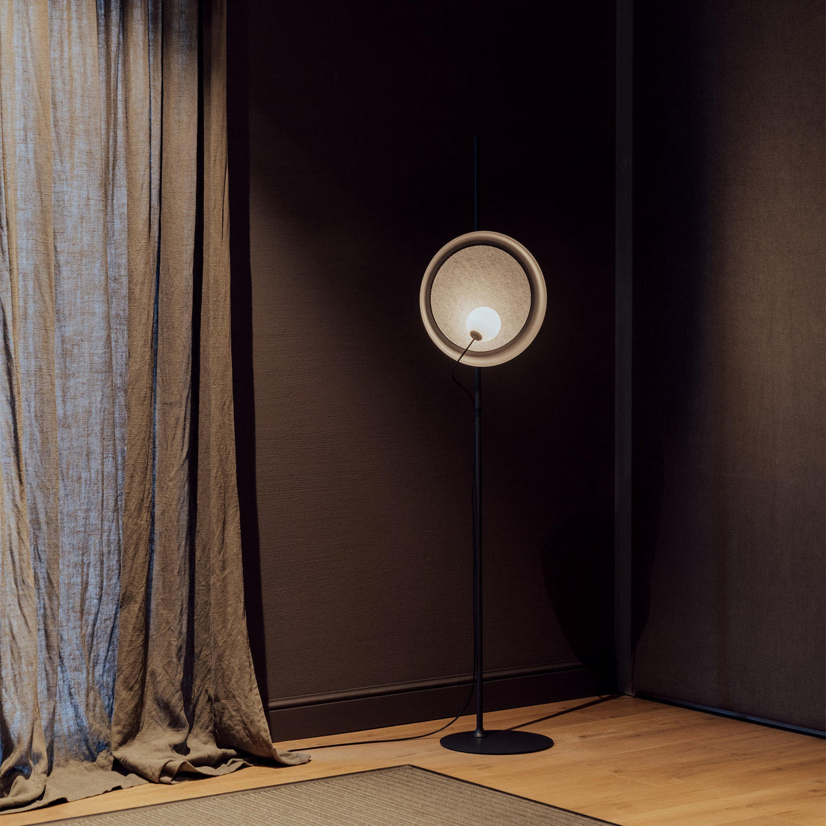 Acoustic Disc Floor Lamp – Magnetic Glass Shade & Sound-Insulating Floor Light