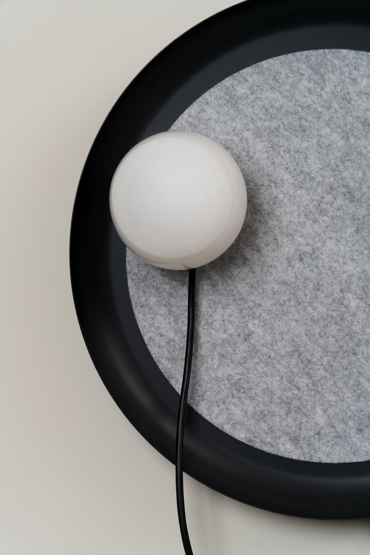 Acoustic Disc Floor Lamp – Magnetic Glass Shade & Sound-Insulating Floor Light