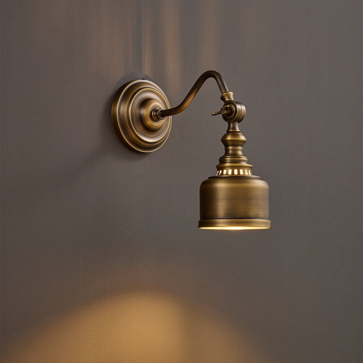 Addison Gooseneck Wall Lamp – Antique Brass Adjustable Arm Vintage Wall Sconce