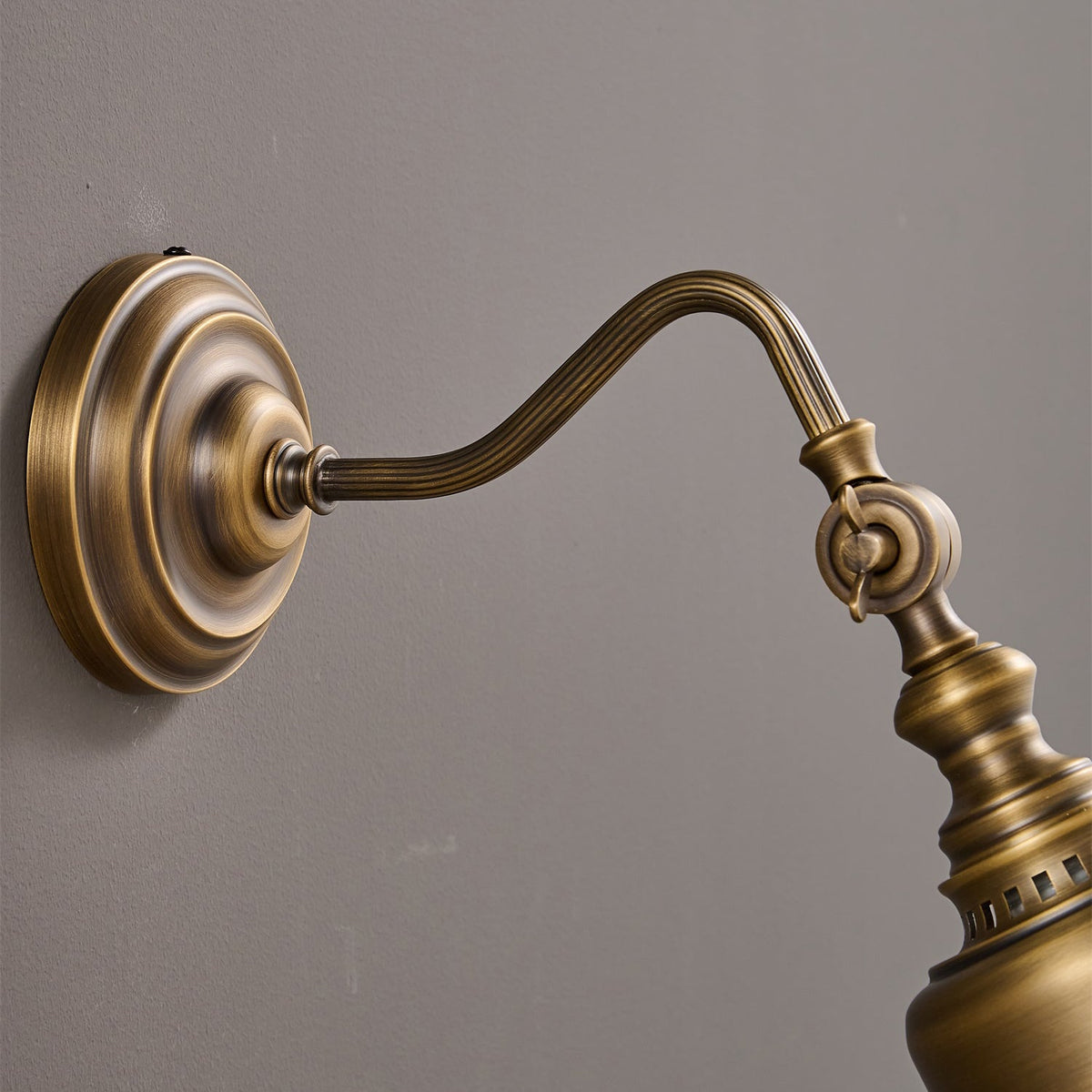 Addison Gooseneck Wall Lamp – Antique Brass Adjustable Arm Vintage Wall Sconce