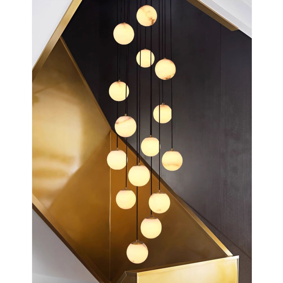 Alabaster Balls Cluster Chandelier – Natural Stone Orbs & Modern Cascading Chandelier