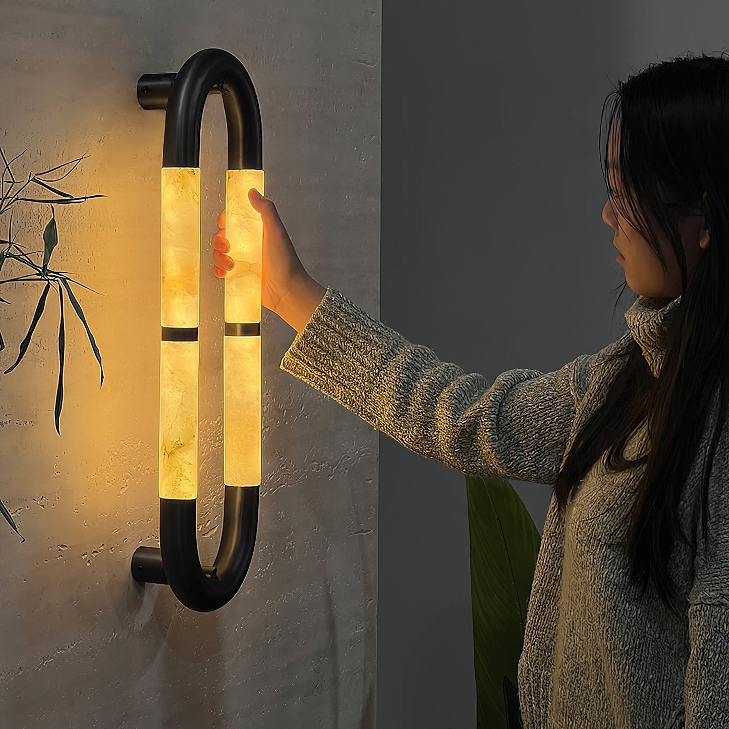 Alabaster Banded KoKo Sconce | Modern Black Stainless Steel & Stone Wall Light