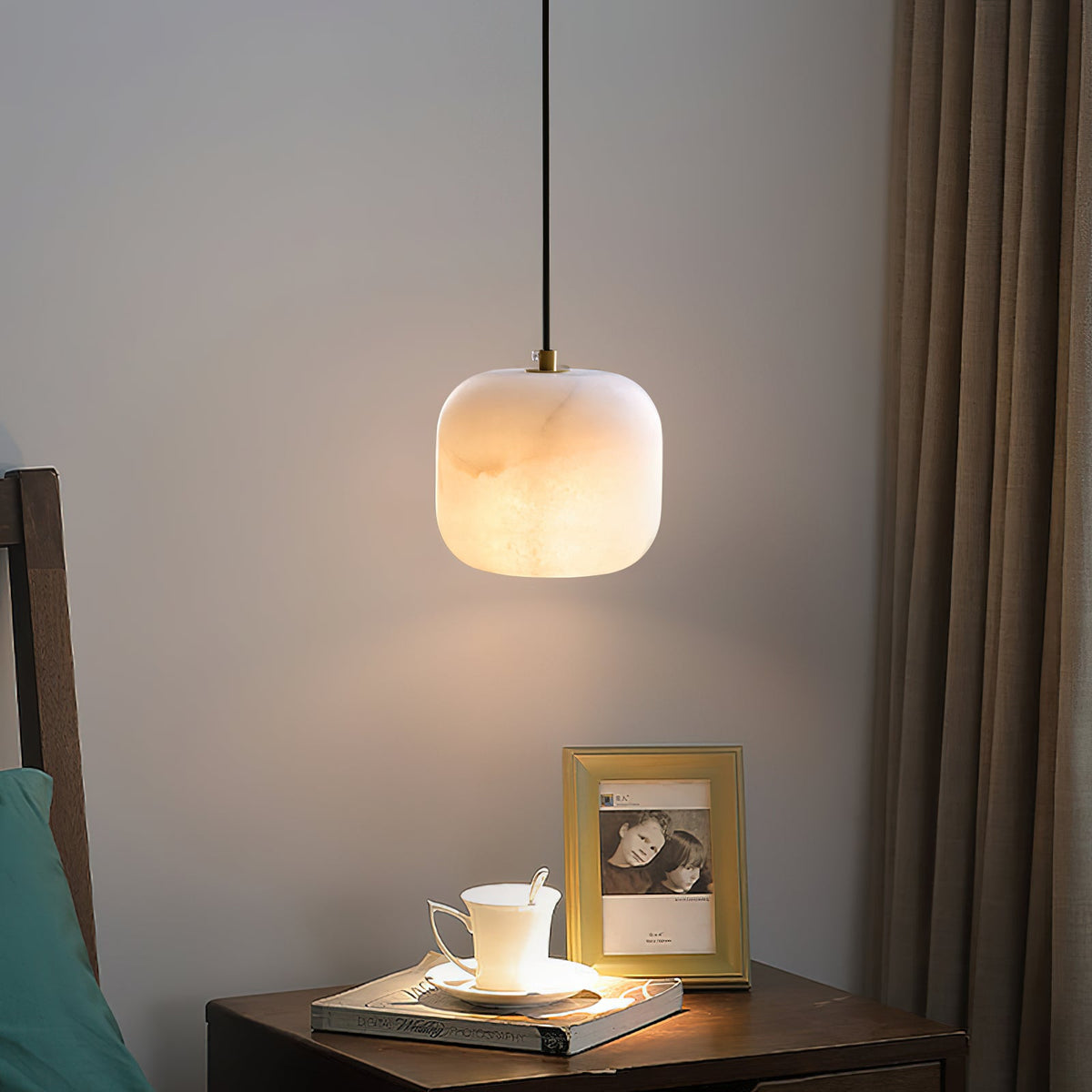 Alabaster Bedside Pendant Light – Natural Stone Cylinder & Brass Hanging Lamp