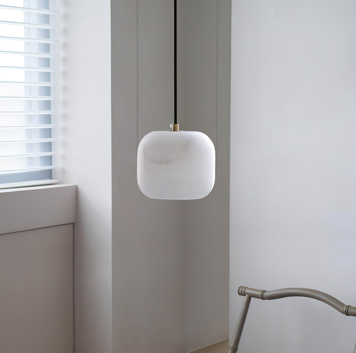 Alabaster Bedside Pendant Light – Natural Stone Cylinder & Brass Hanging Lamp