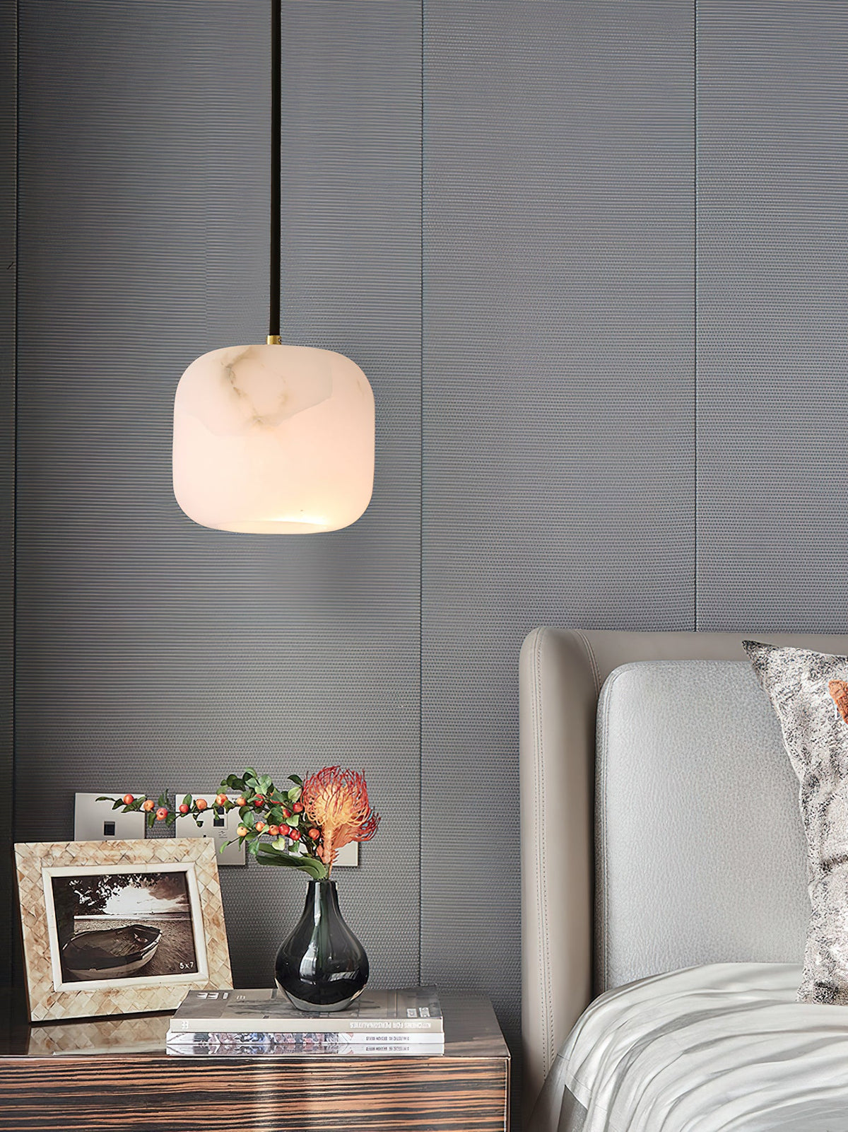 Alabaster Bedside Pendant Light – Natural Stone Cylinder & Brass Hanging Lamp