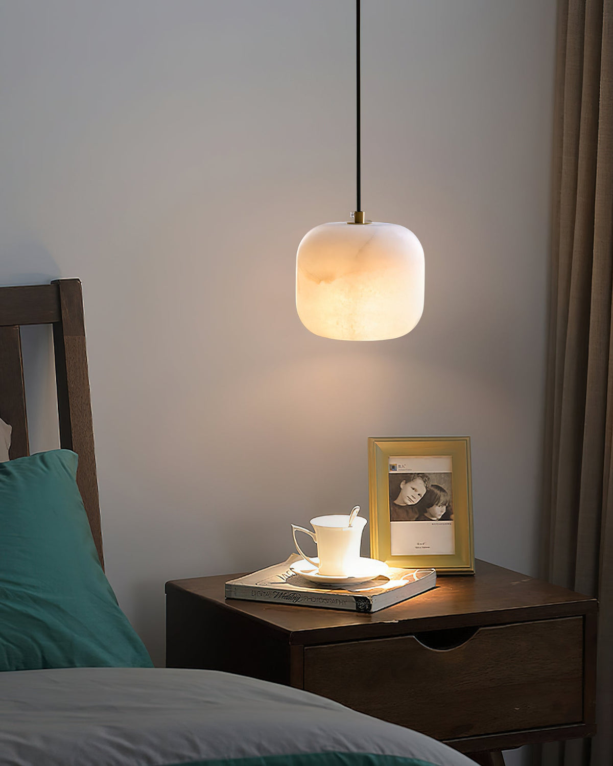 Alabaster Bedside Pendant Light – Natural Stone Cylinder & Brass Hanging Lamp