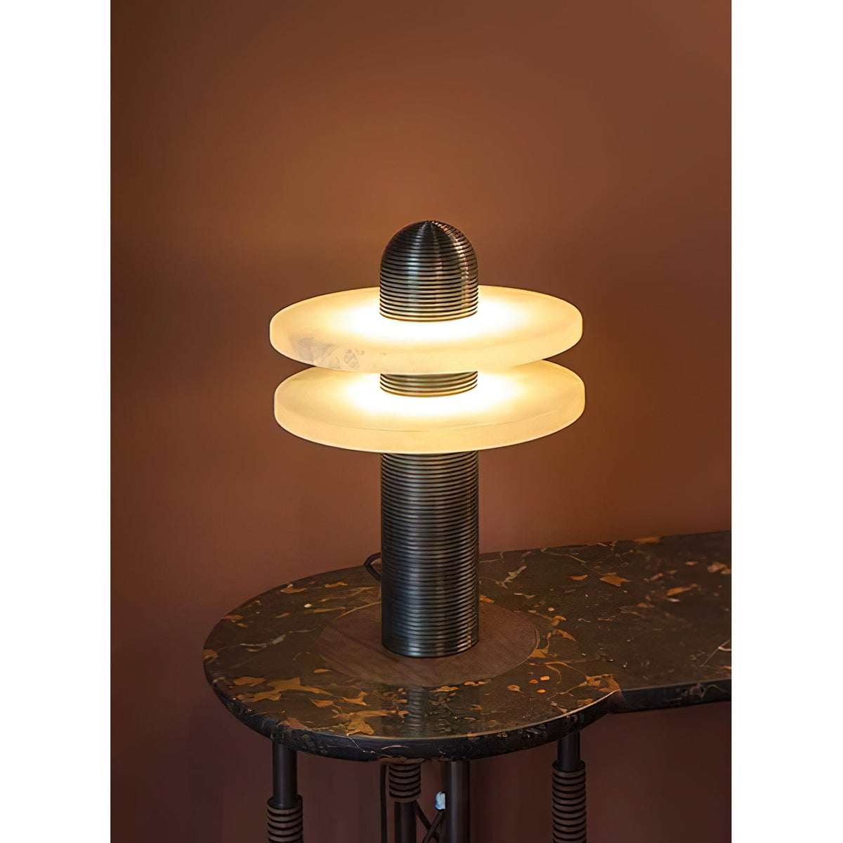 Alabaster Comet Table Lamp – Translucent Stone Planes & Fluted Brass Modern LED Light