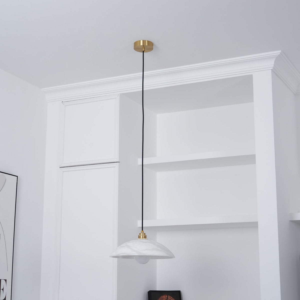 Alabaster Dome Pendant Light – Natural Stone Saucer & Brass Minimalist Suspension Lamp