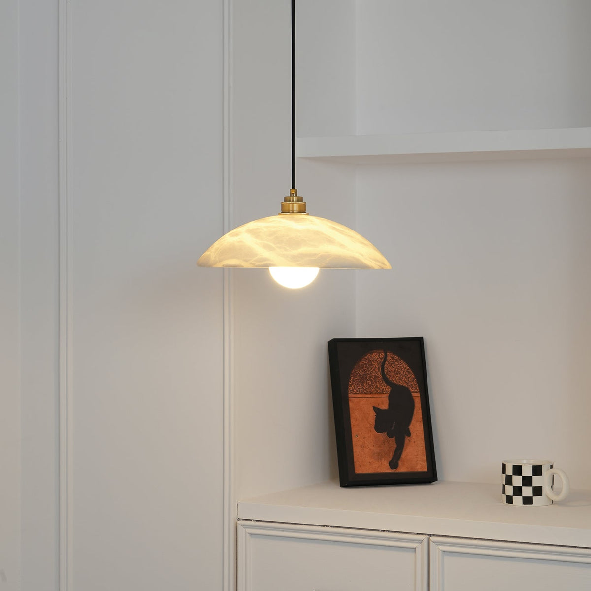 Alabaster Dome Pendant Light – Natural Stone Saucer & Brass Minimalist Suspension Lamp