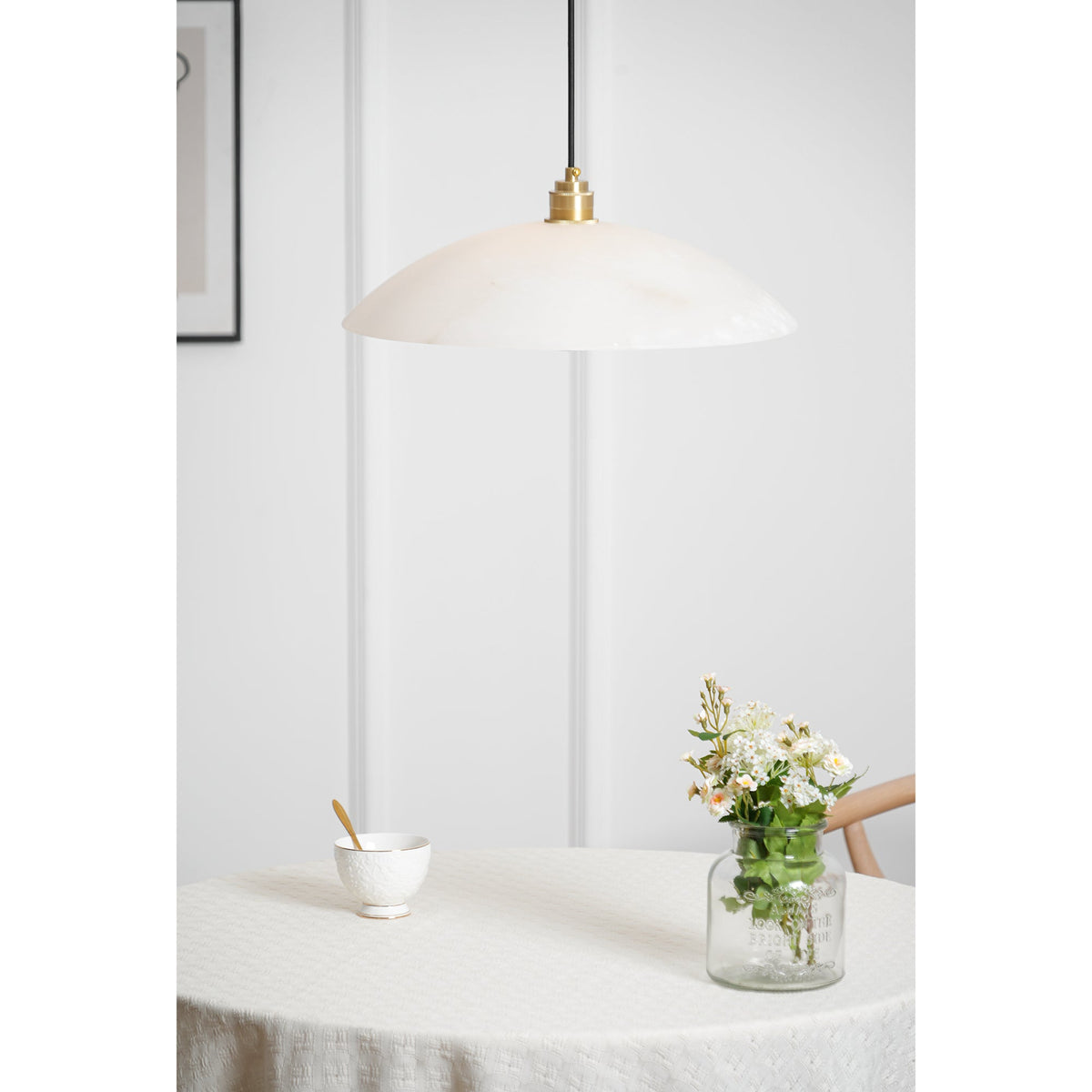 Alabaster Dome Pendant Light – Natural Stone Saucer & Brass Minimalist Suspension Lamp
