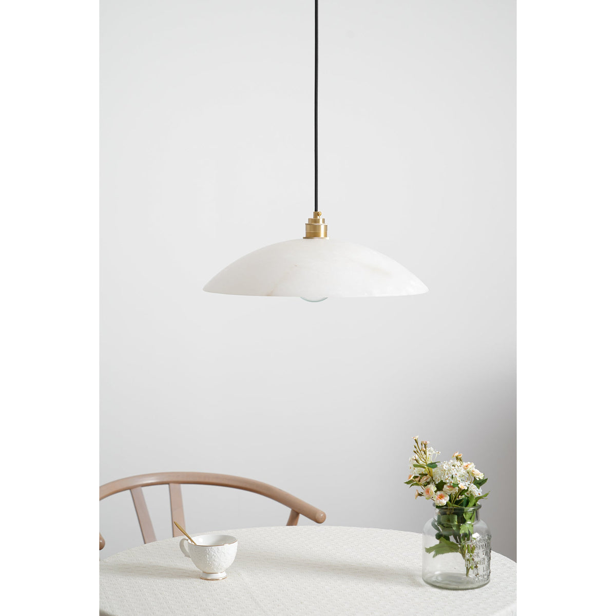 Alabaster Dome Pendant Light – Natural Stone Saucer & Brass Minimalist Suspension Lamp