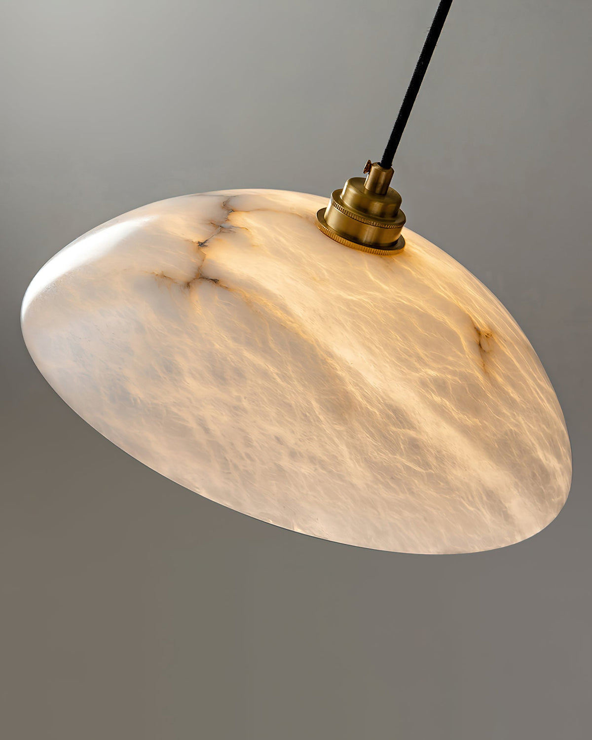 Alabaster Dome Pendant Light – Natural Stone Saucer & Brass Minimalist Suspension Lamp