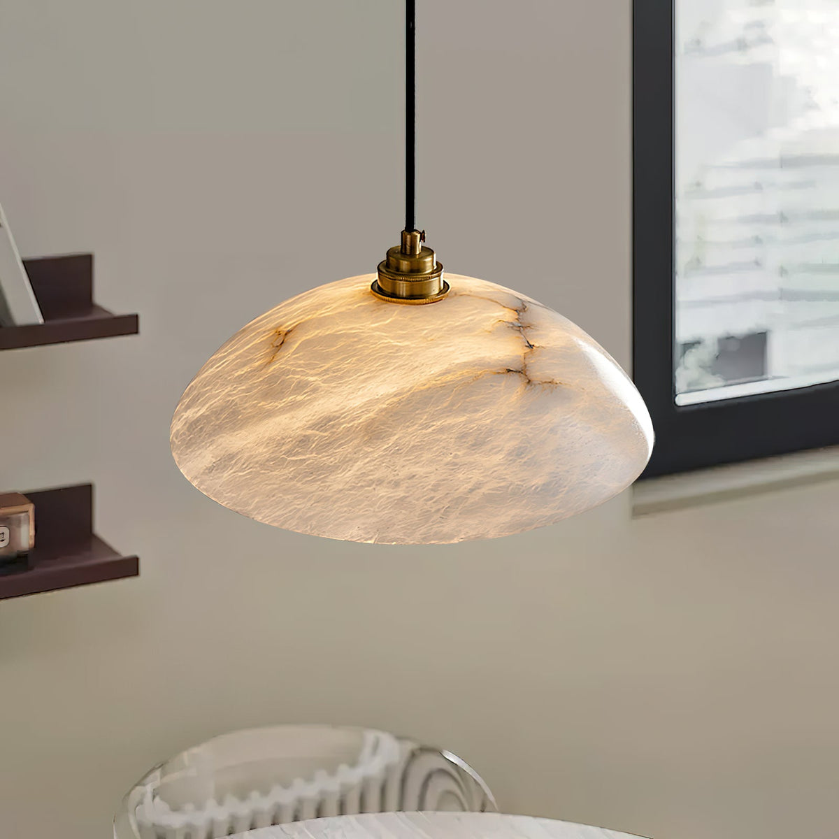 Alabaster Dome Pendant Light – Natural Stone Saucer & Brass Minimalist Suspension Lamp