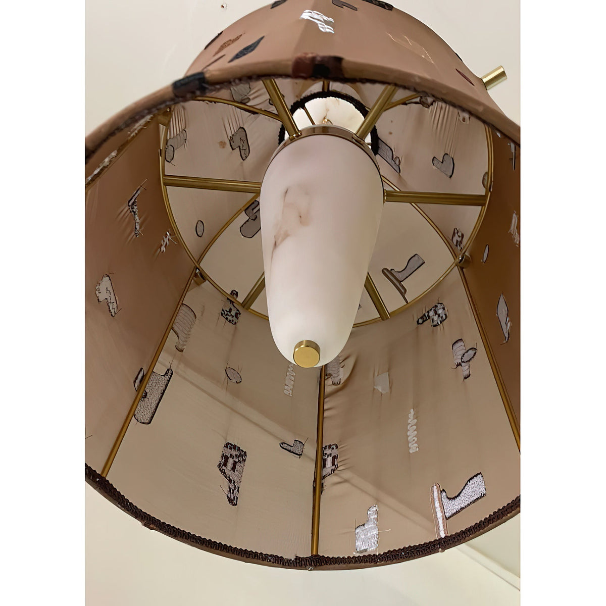 Alabaster Embroidered Pendant Lamp – Beadwork Mesh Cage & Natural Stone Modern Pendant