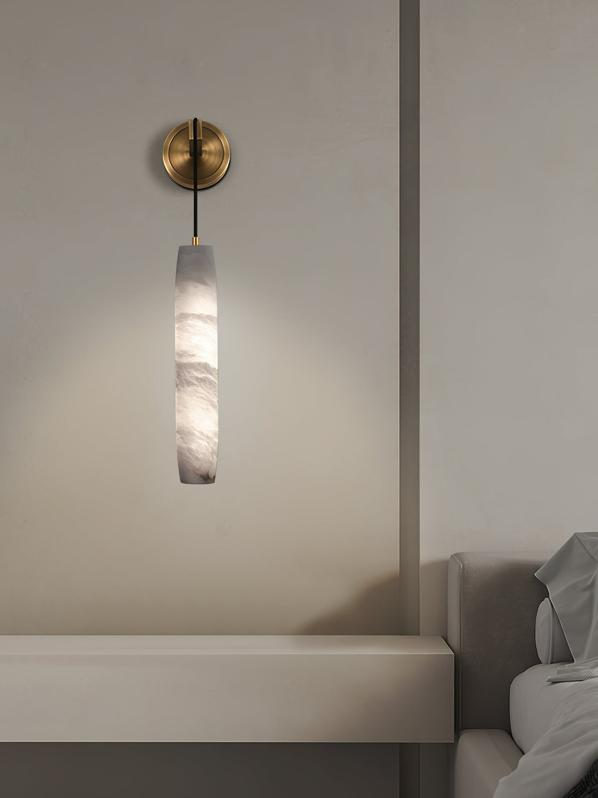 Alabaster Flute Wall Lamp – Natural Stone Fluted Cylinder & Brass Wall Sconce