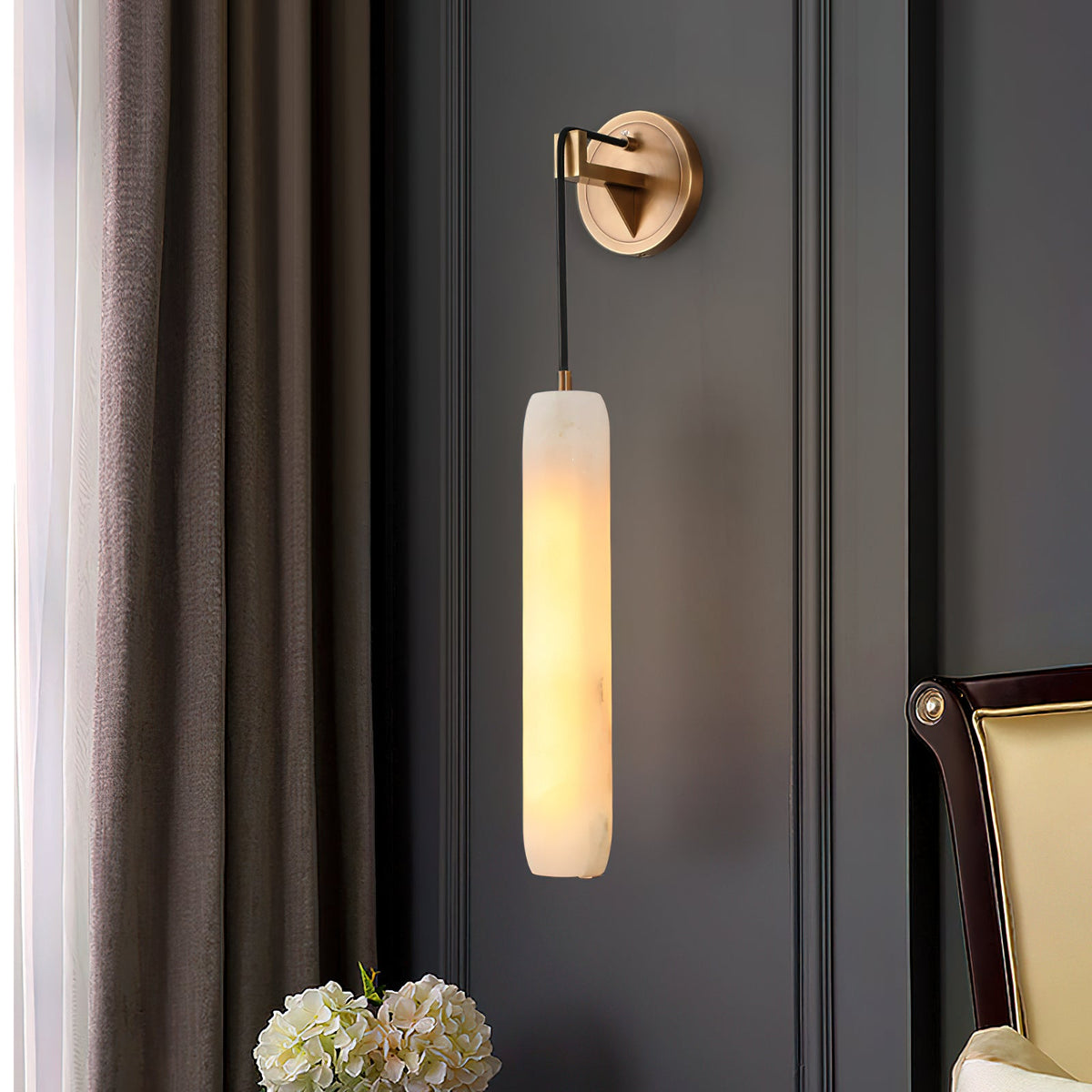 Alabaster Flute Wall Lamp – Natural Stone Fluted Cylinder & Brass Wall Sconce