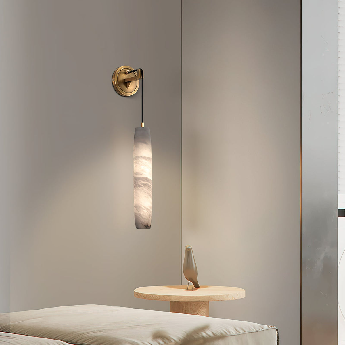 Alabaster Flute Wall Lamp – Natural Stone Fluted Cylinder & Brass Wall Sconce