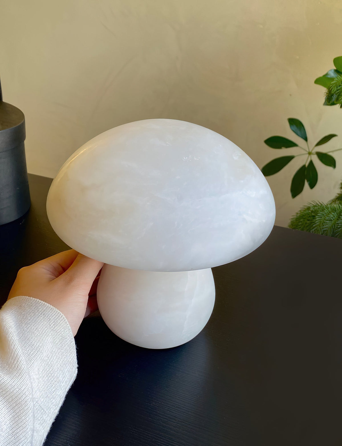 Alabaster Mushroom Table Lamp – Imported Spanish Natural Stone Modern Accent Light