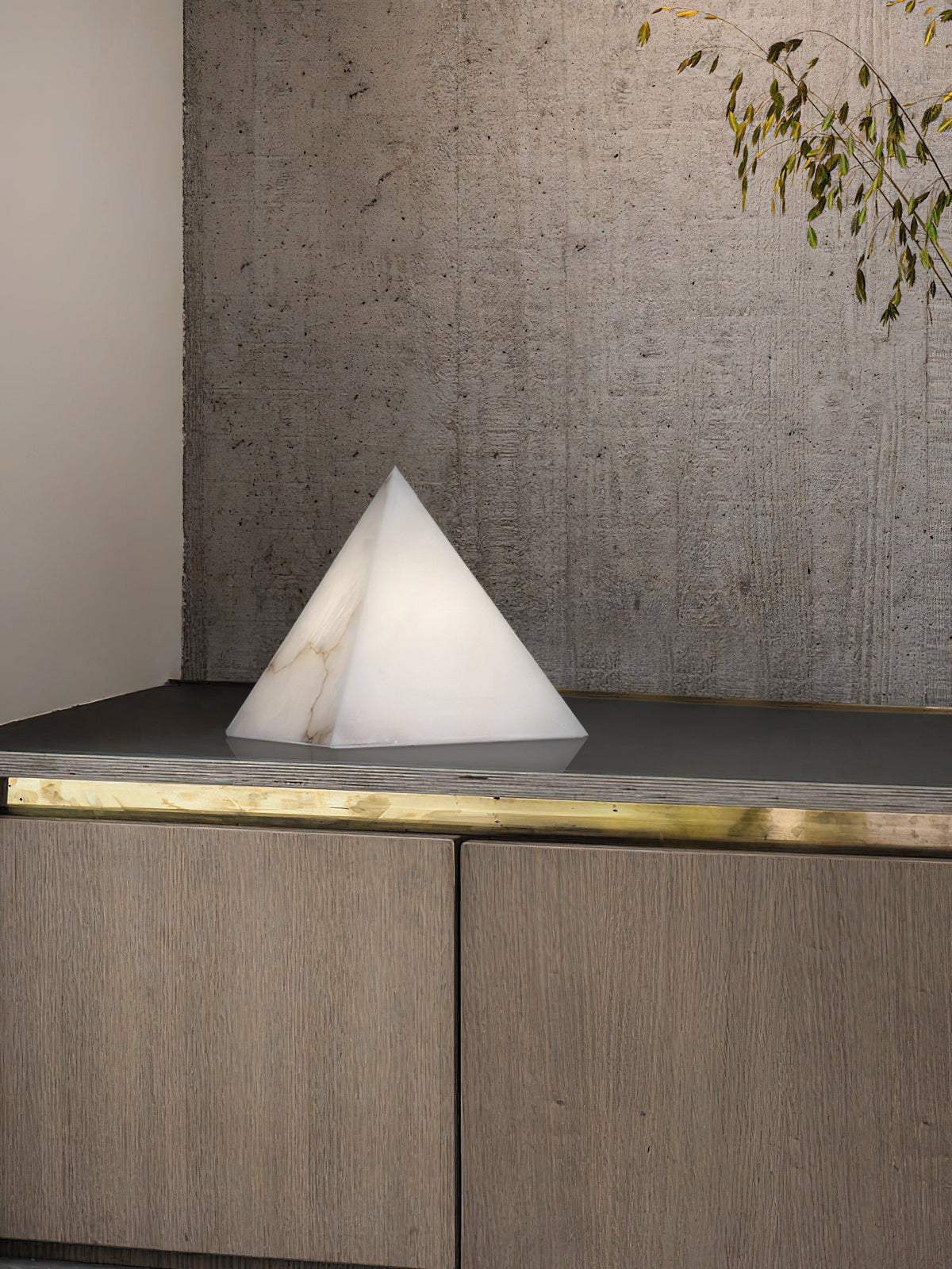 Alabaster Pyramid Table Lamp – Natural Stone Geometric Accent & Ambient Light
