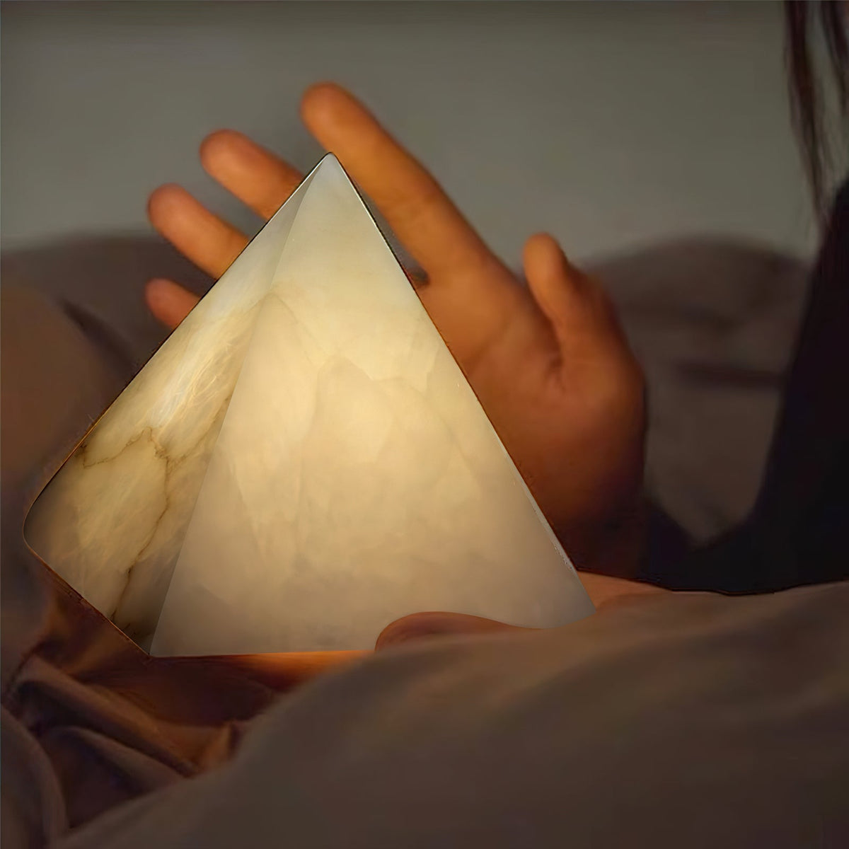 Alabaster Pyramid Table Lamp – Natural Stone Geometric Accent & Ambient Light