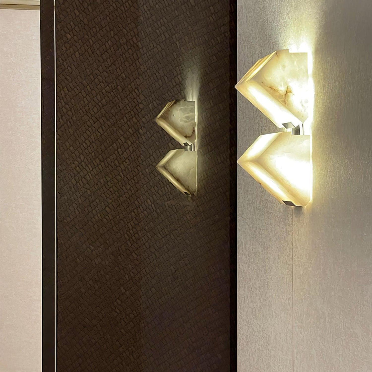 Alabaster Staircase Wall Lamp – Natural Stone Panel & Metal Modern LED Wall Sconce