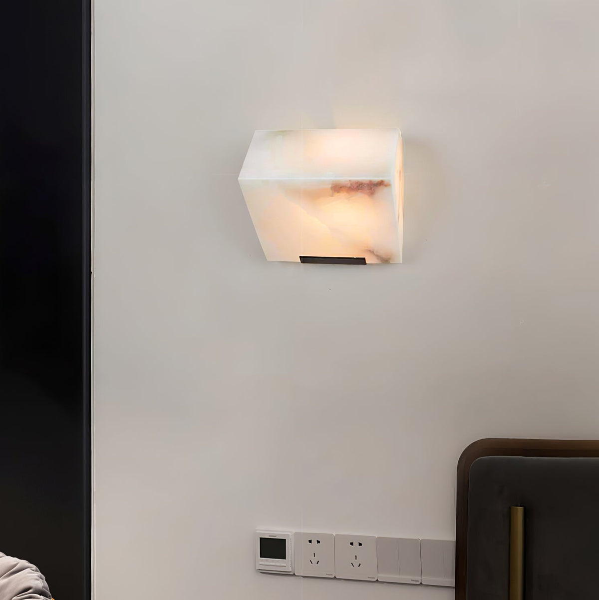 Alabaster Staircase Wall Lamp – Natural Stone Panel & Metal Modern LED Wall Sconce