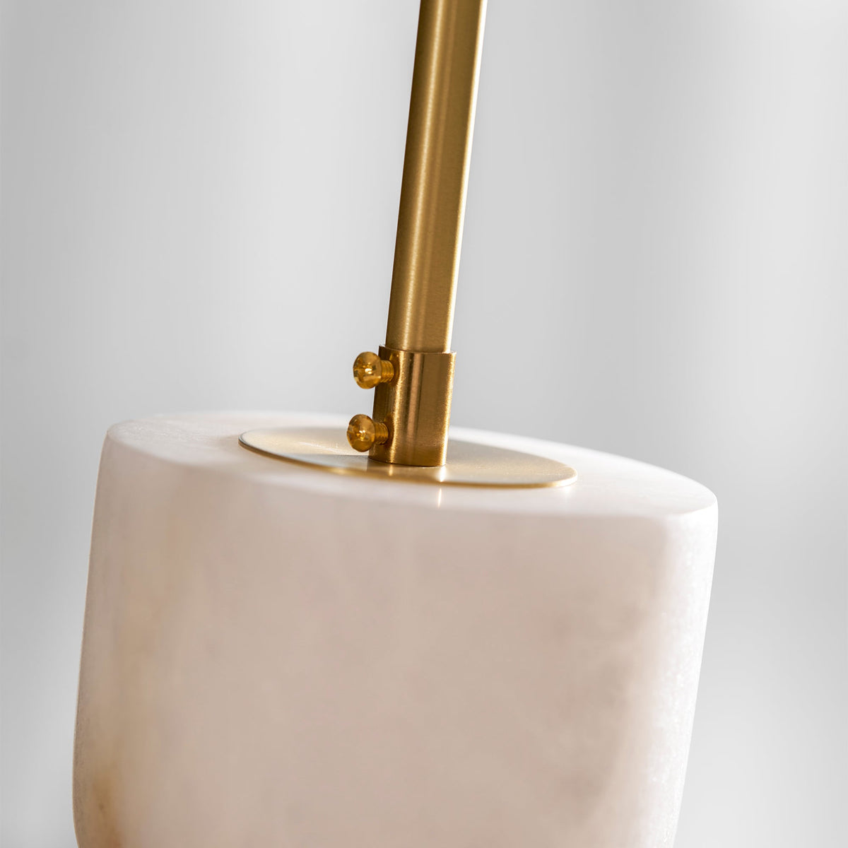 Alabaster Totem Pendant Lamp – Natural Stone Cylinder & Brass Modern LED Pendant