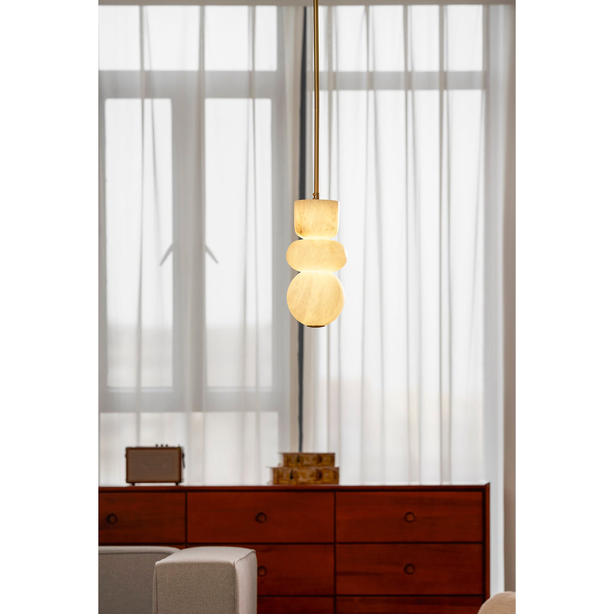 Alabaster Totem Pendant Lamp – Natural Stone Cylinder & Brass Modern LED Pendant