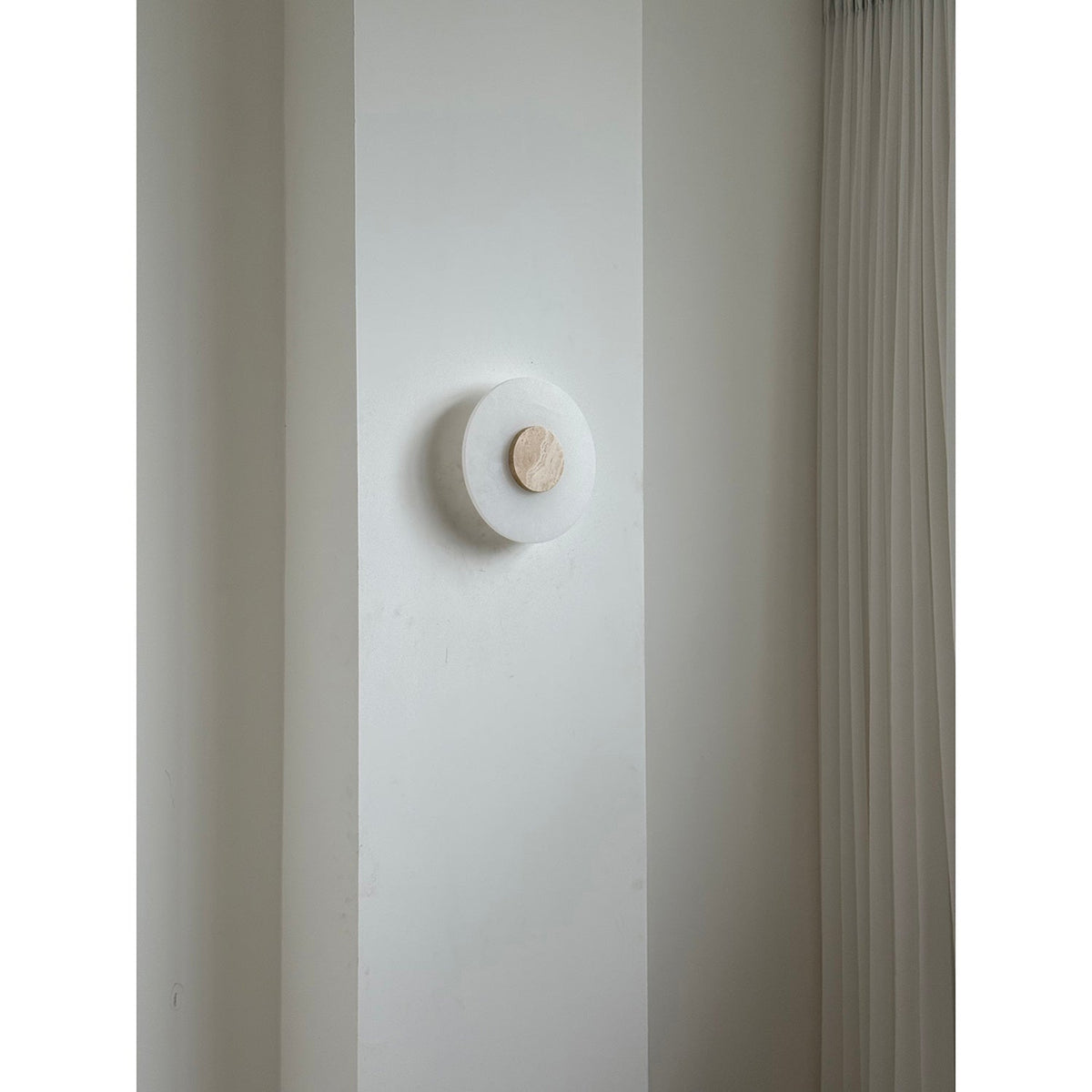 Alba Alabaster Wall Lamp – Natural Alabaster & Stone Modern LED Wall Sconce