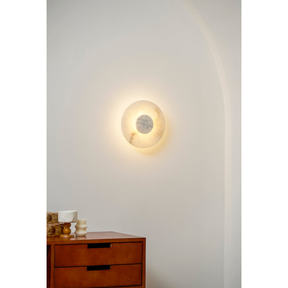 Alba Alabaster Wall Lamp – Natural Alabaster & Stone Modern LED Wall Sconce