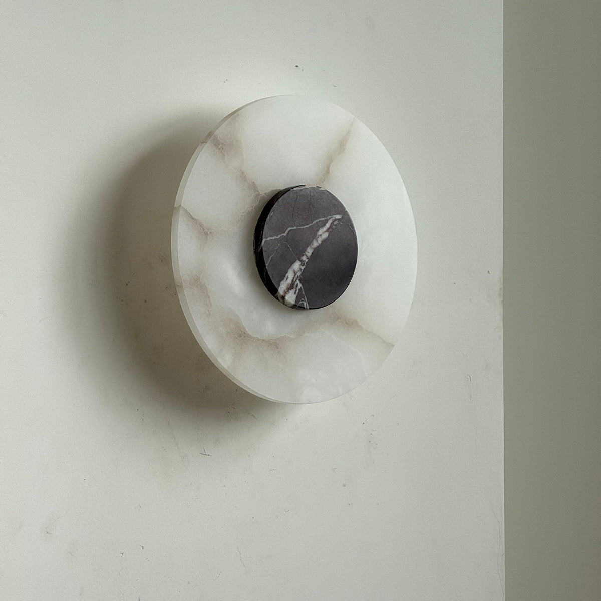Alba Alabaster Wall Lamp – Natural Alabaster & Stone Modern LED Wall Sconce