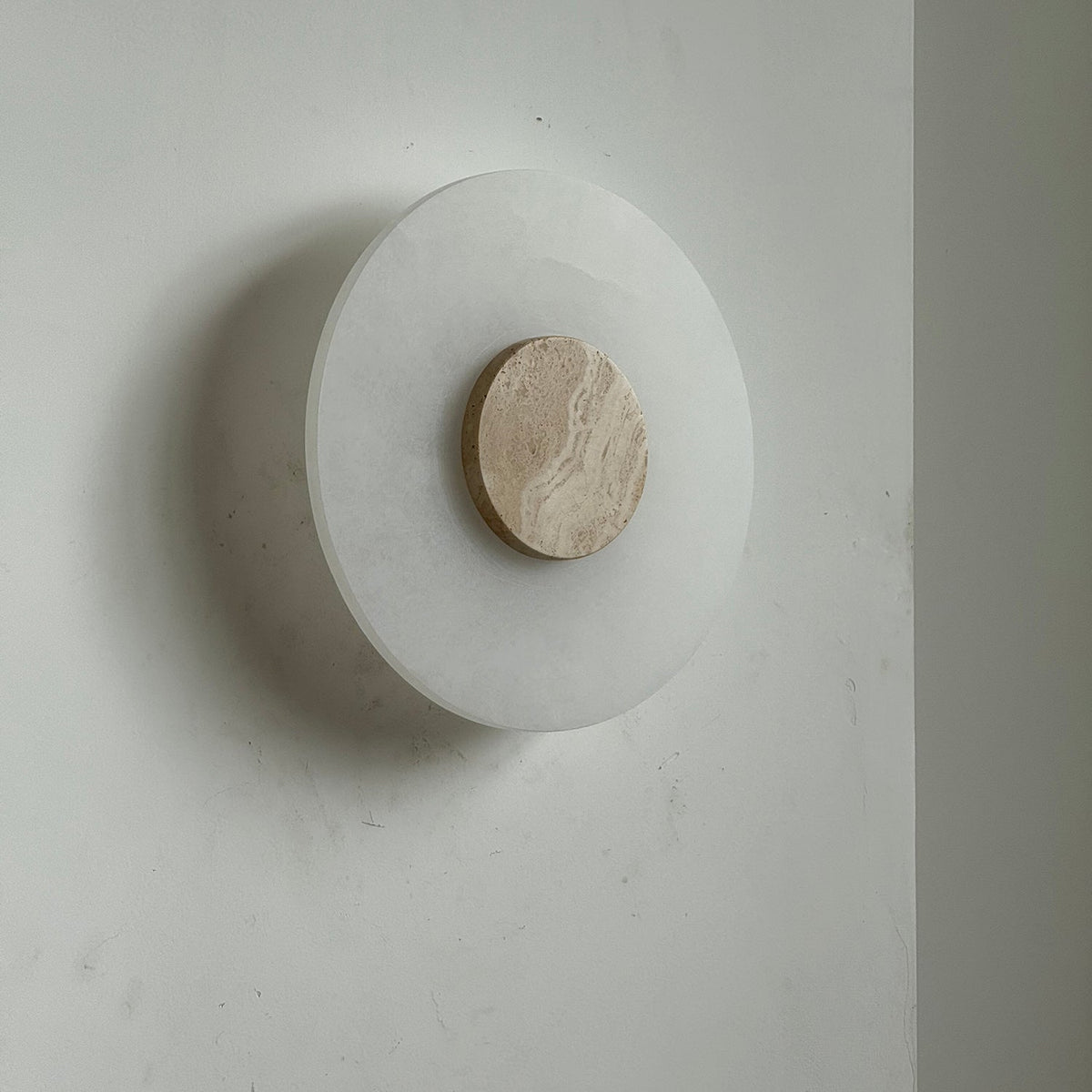 Alba Alabaster Wall Lamp – Natural Alabaster & Stone Modern LED Wall Sconce