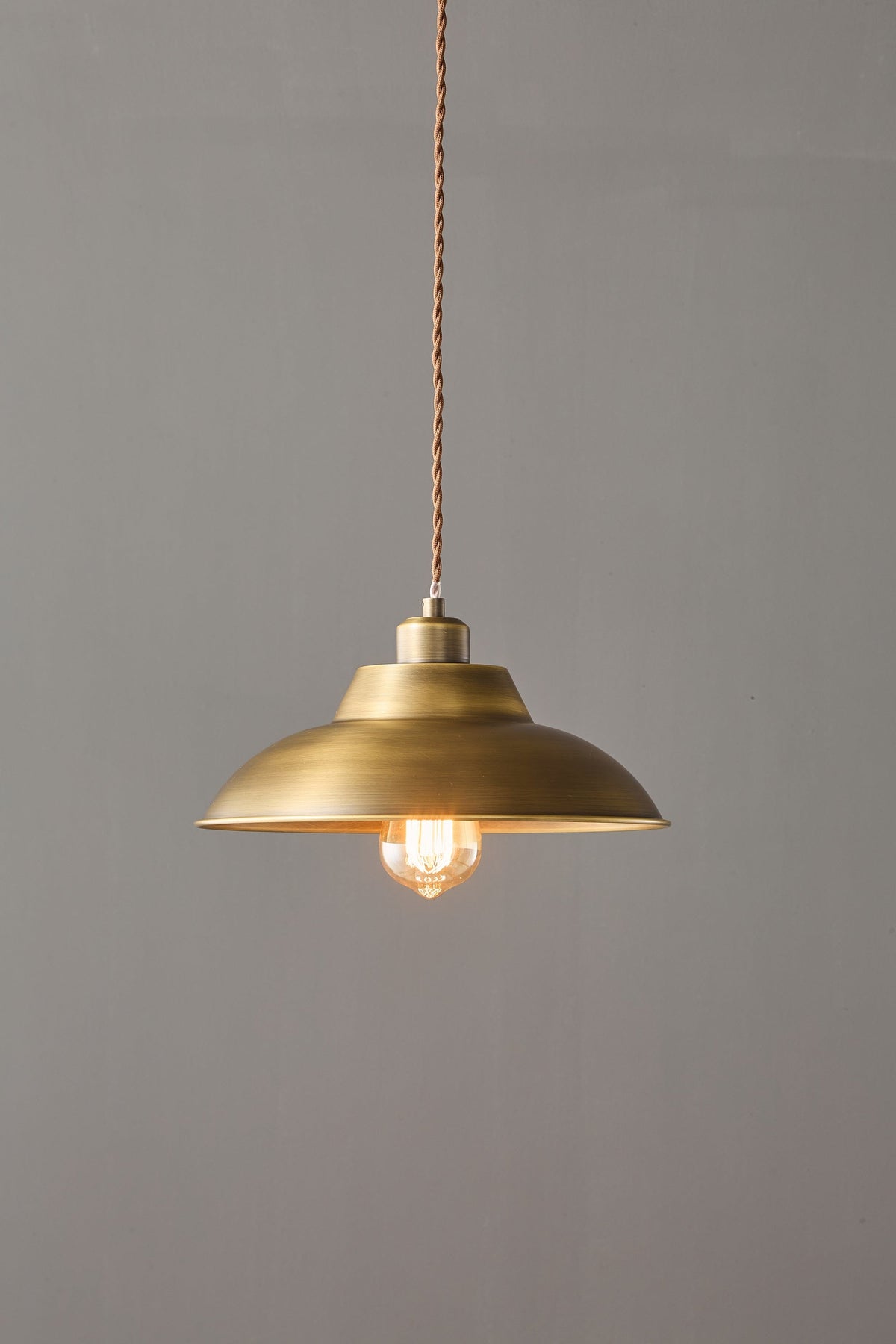 Aldorno Pendant Lamp – Antique Brass Geometric & Curved Modern Pendant Light