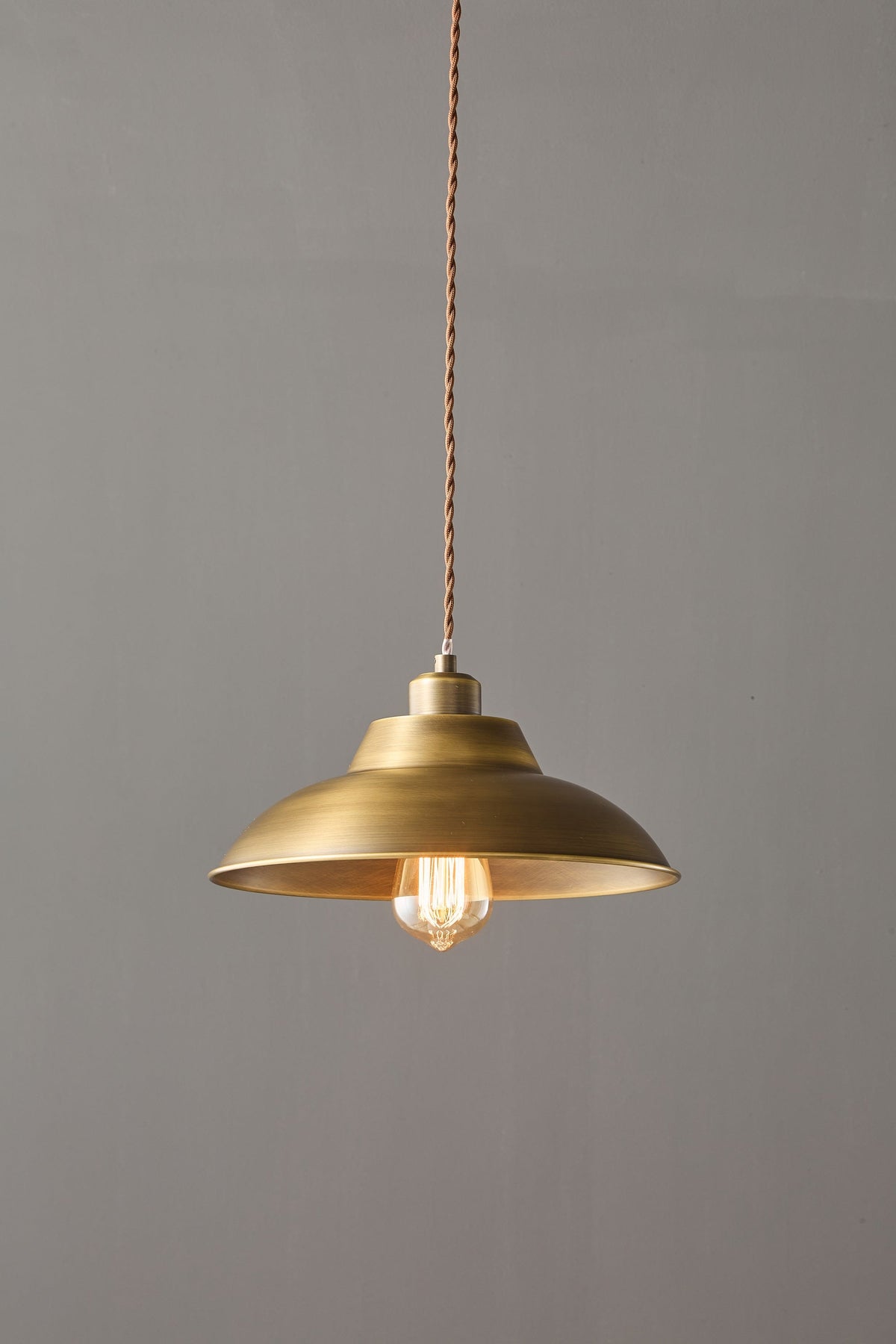 Aldorno Pendant Lamp – Antique Brass Geometric & Curved Modern Pendant Light