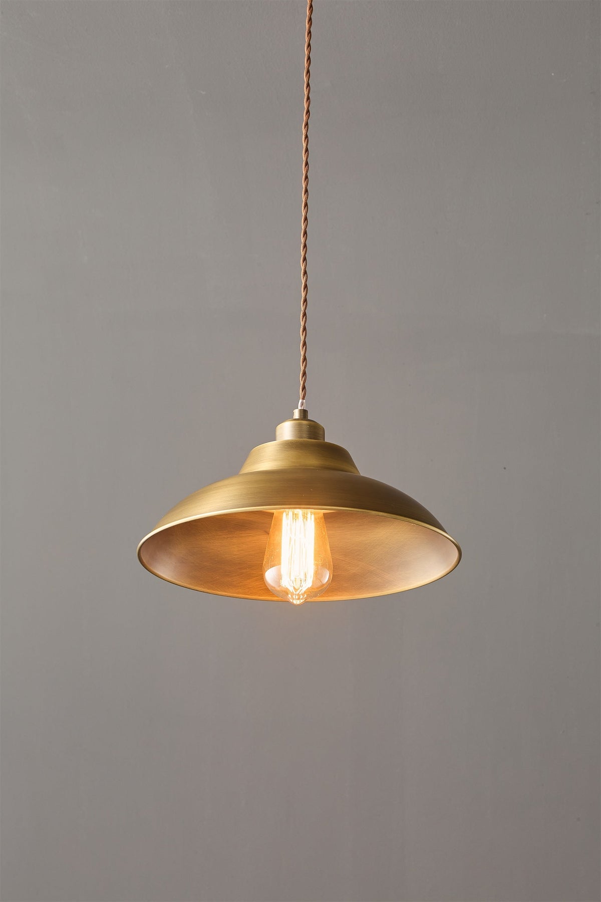 Aldorno Pendant Lamp – Antique Brass Geometric & Curved Modern Pendant Light