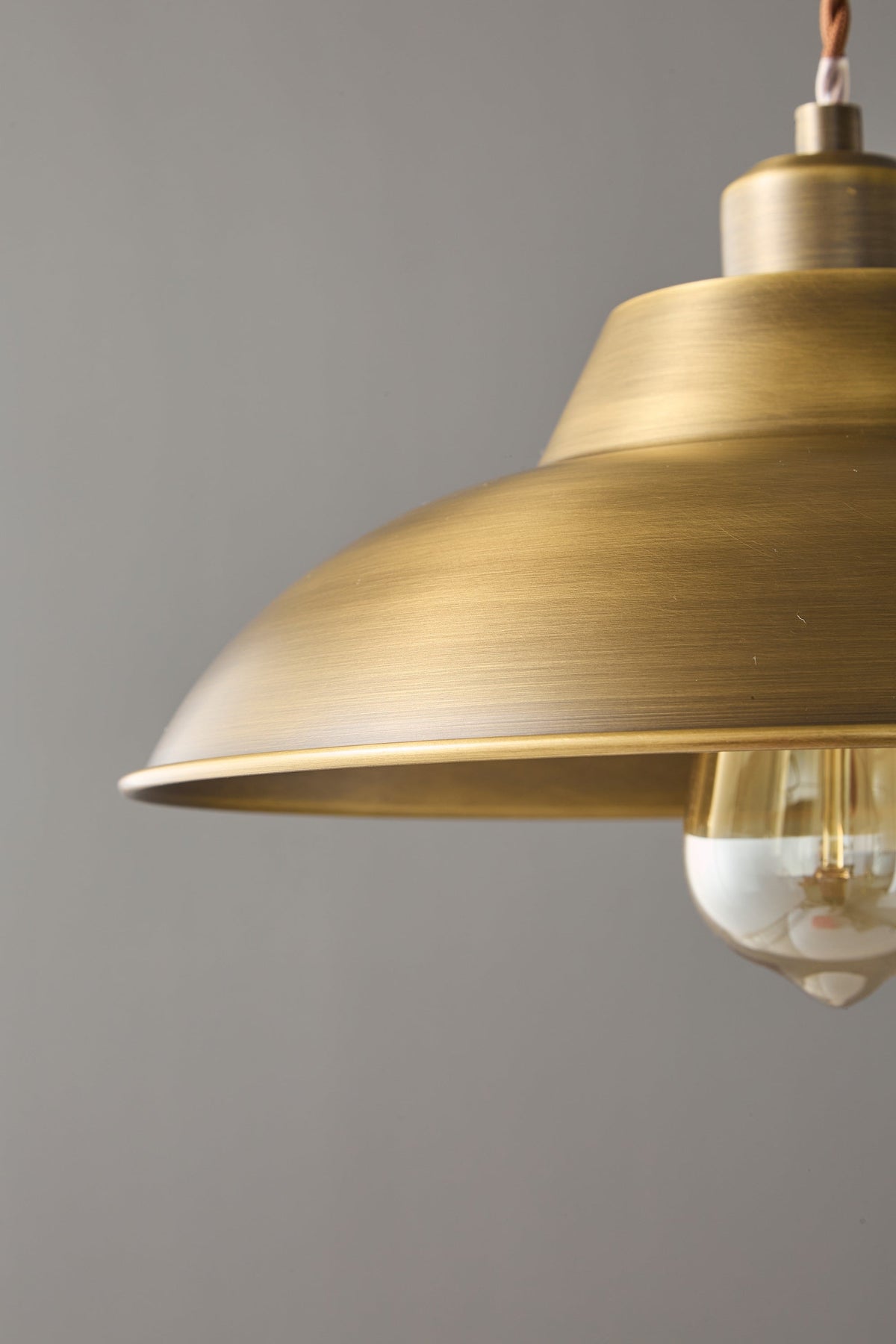 Aldorno Pendant Lamp – Antique Brass Geometric & Curved Modern Pendant Light