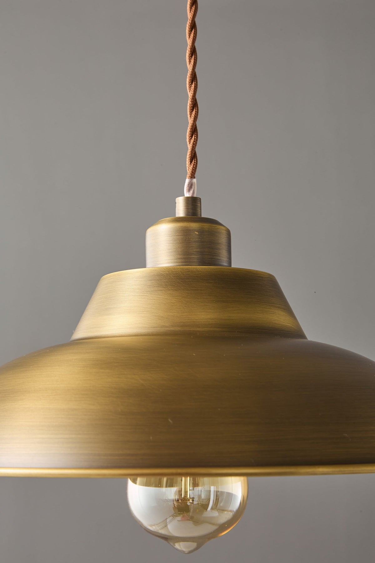 Aldorno Pendant Lamp – Antique Brass Geometric & Curved Modern Pendant Light