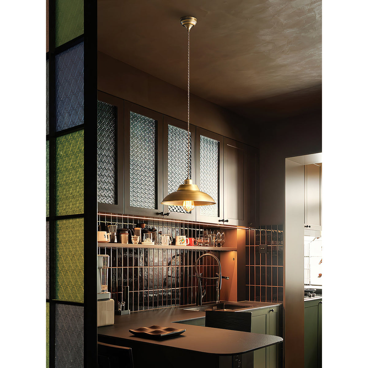 Aldorno Pendant Lamp – Antique Brass Geometric & Curved Modern Pendant Light