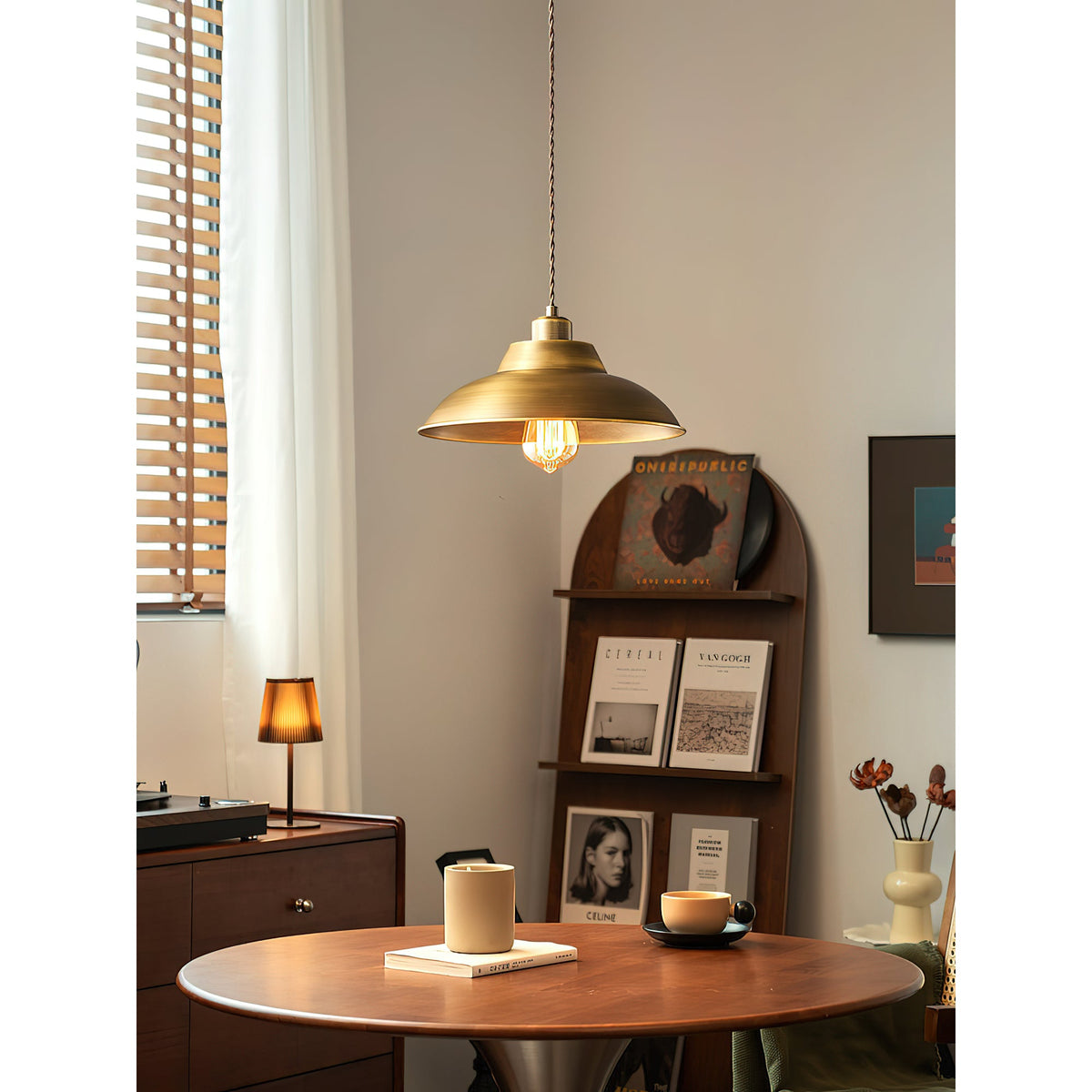 Aldorno Pendant Lamp – Antique Brass Geometric & Curved Modern Pendant Light