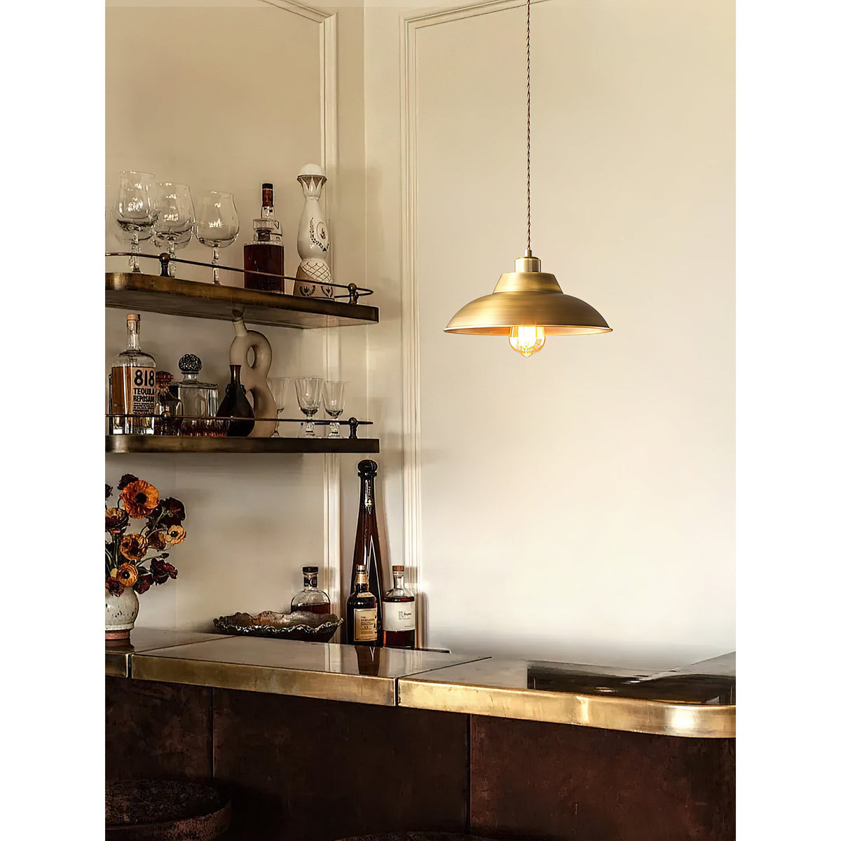 Aldorno Pendant Lamp – Antique Brass Geometric & Curved Modern Pendant Light