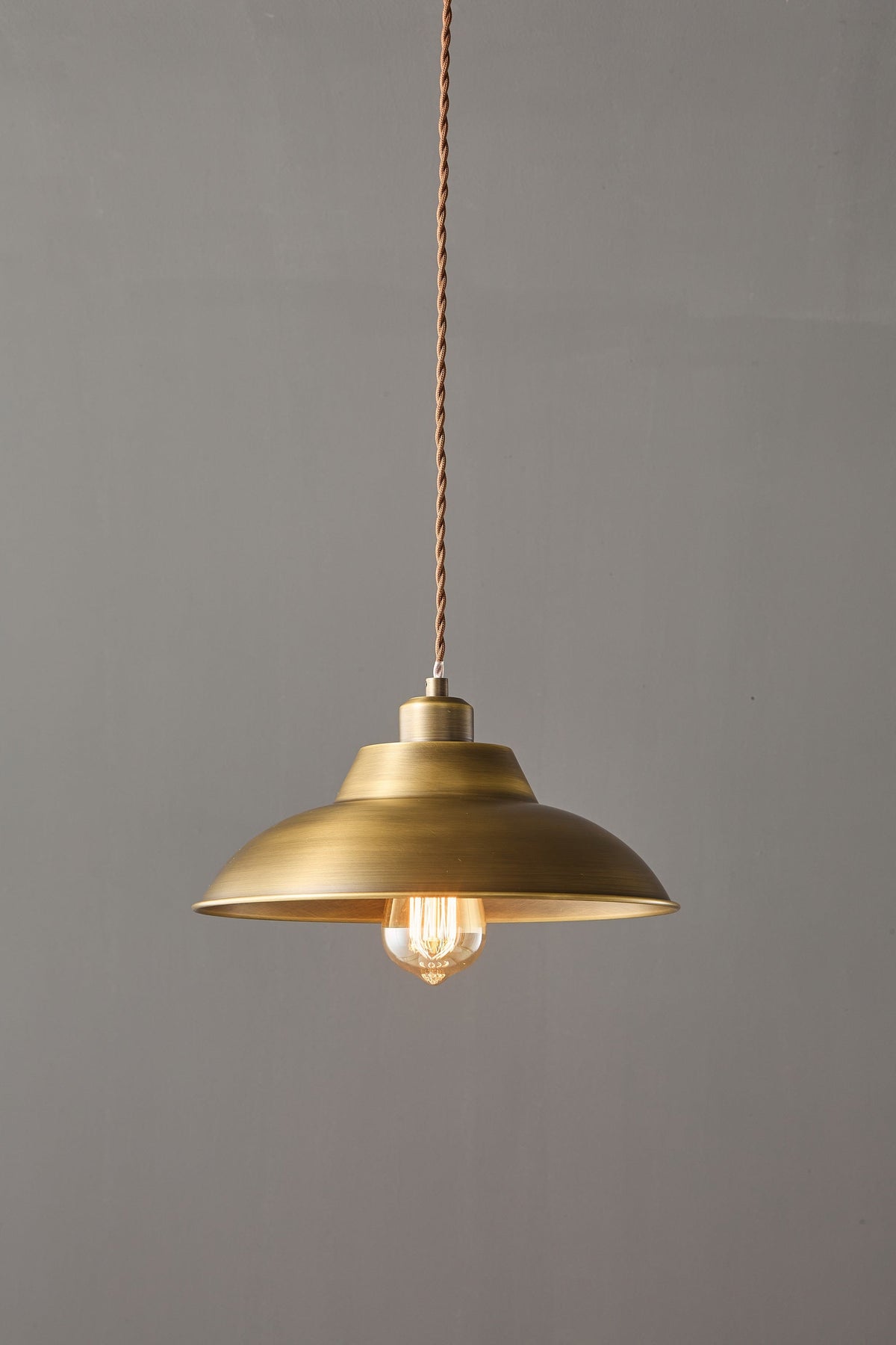Aldorno Pendant Lamp – Antique Brass Geometric & Curved Modern Pendant Light