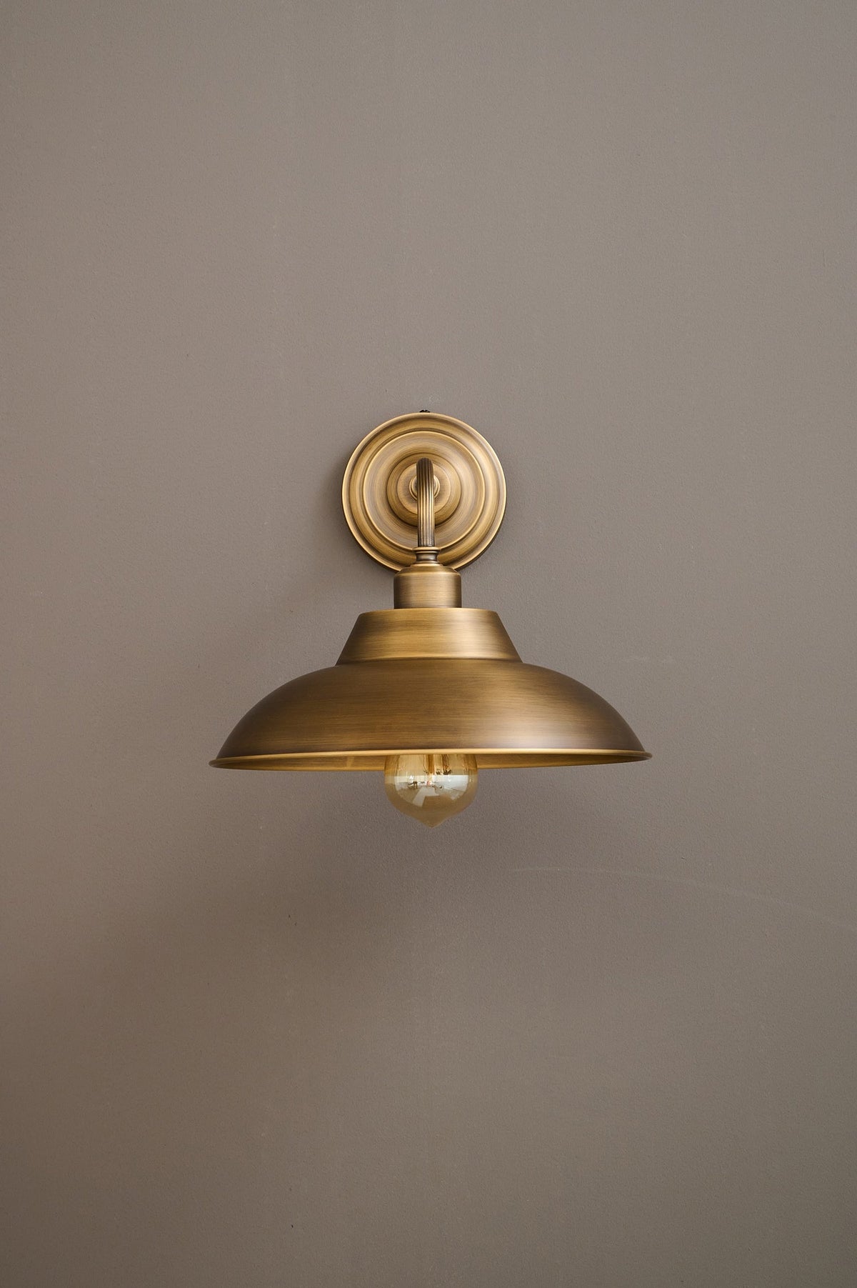 Aldorno Wall Lamp – Antique Brass & Wide Round Shade Elegant Wall Sconce