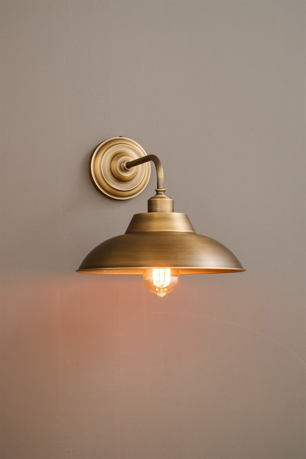 Aldorno Wall Lamp – Antique Brass & Wide Round Shade Elegant Wall Sconce