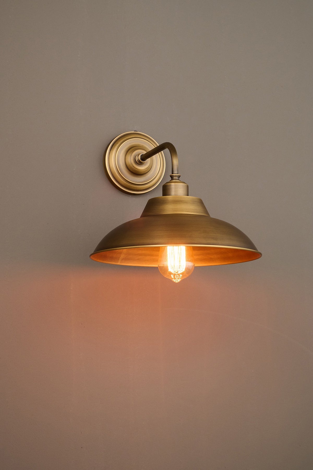 Aldorno Wall Lamp – Antique Brass & Wide Round Shade Elegant Wall Sconce