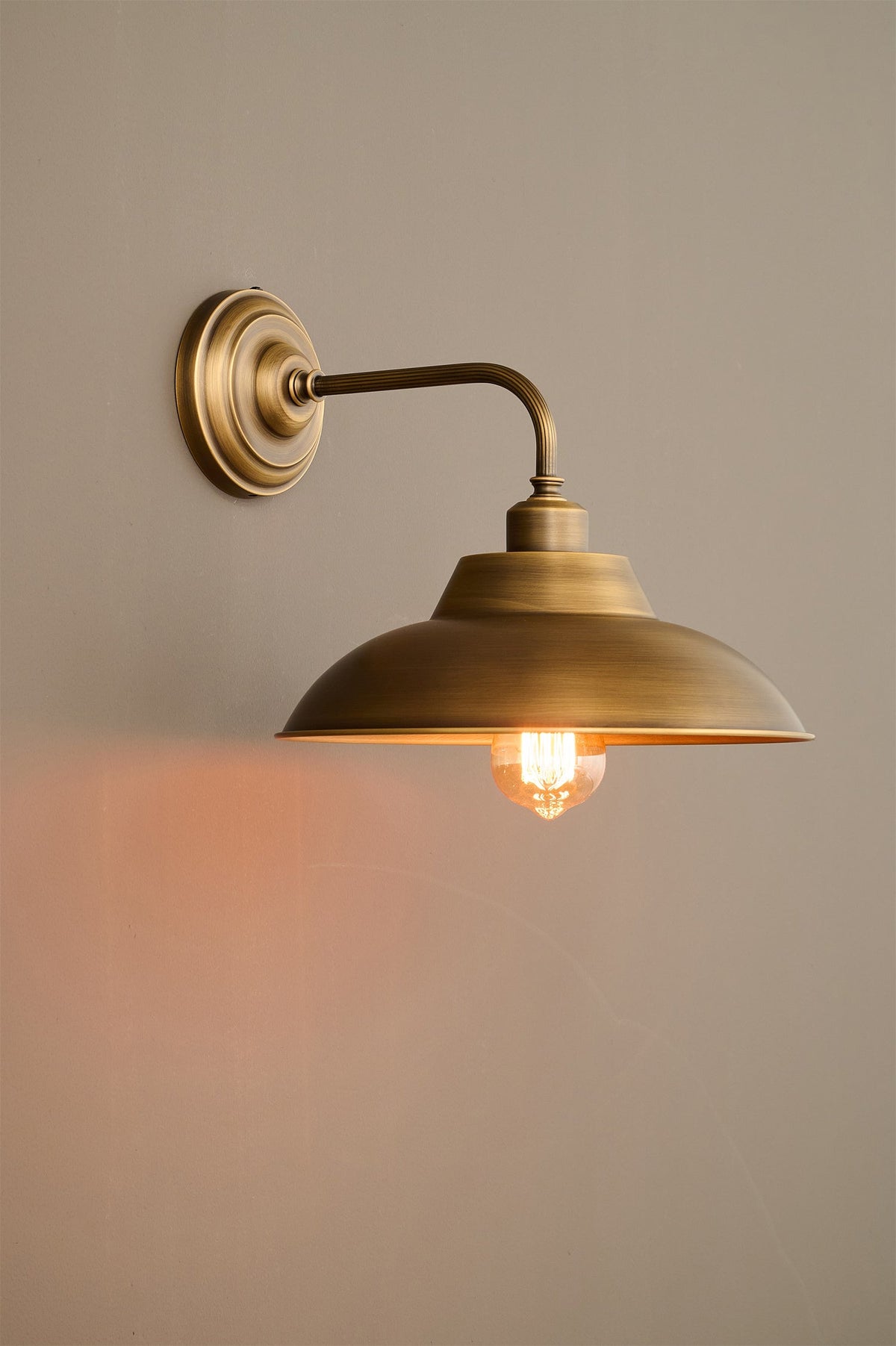 Aldorno Wall Lamp – Antique Brass & Wide Round Shade Elegant Wall Sconce