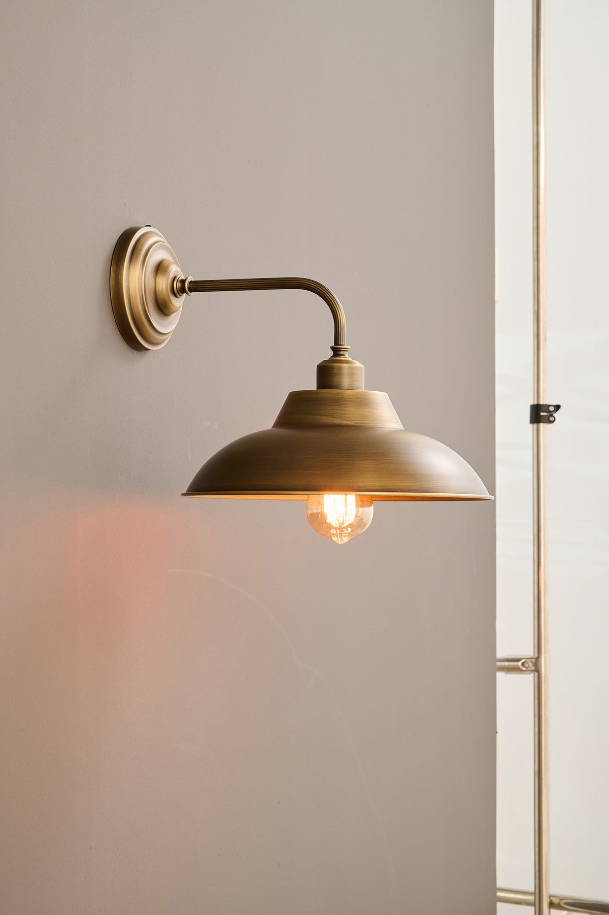 Aldorno Wall Lamp – Antique Brass & Wide Round Shade Elegant Wall Sconce